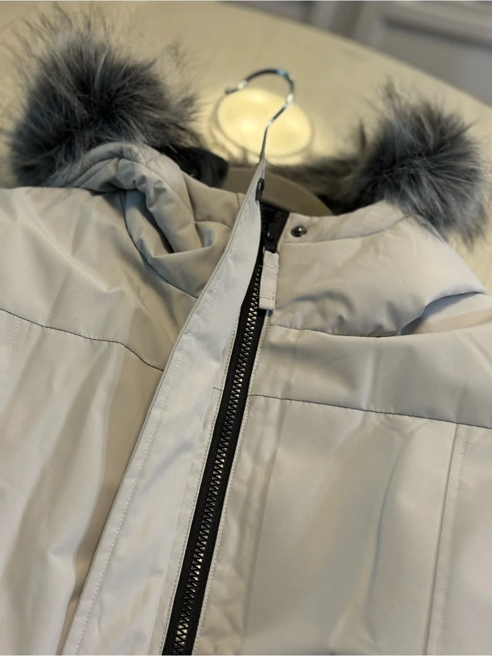 Kids Light Gray Hooded Puffer Ski/Snow Jacket w/Faux Fur Trim 14-16 LIKE NEW $99